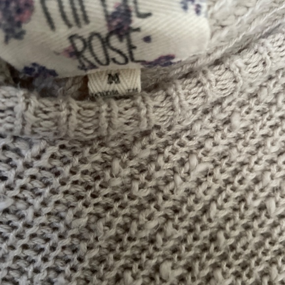 Hippie Rose sweater - Picture 2 of 3